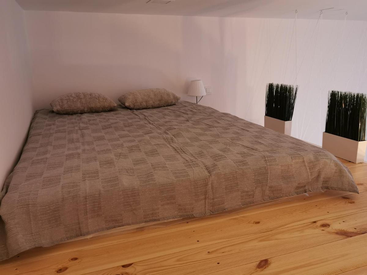 Theater Apartman *